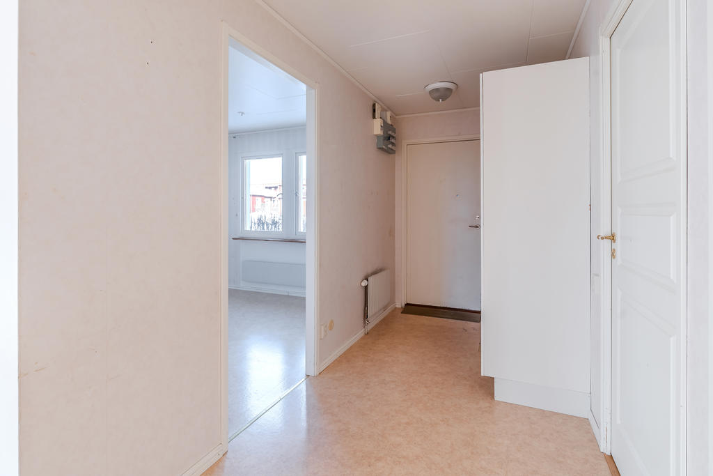 Entré och hall med garderob