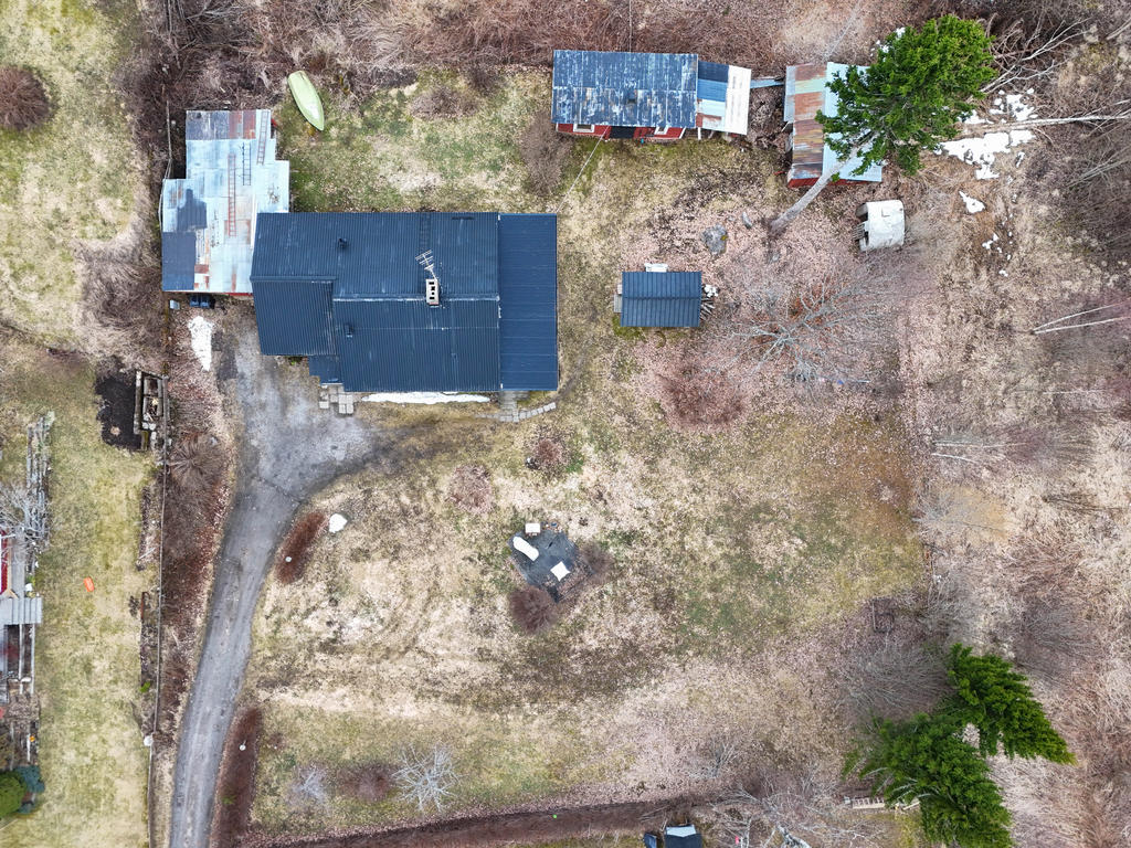 Vy över tomten rakt ovanifrån. 