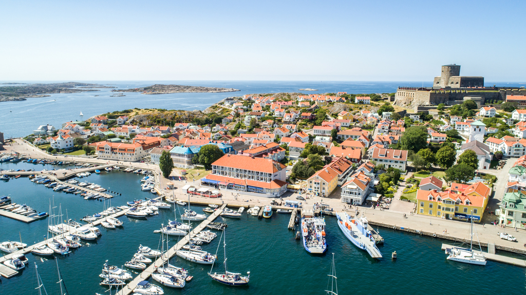 Vy över delar av Marstrand 