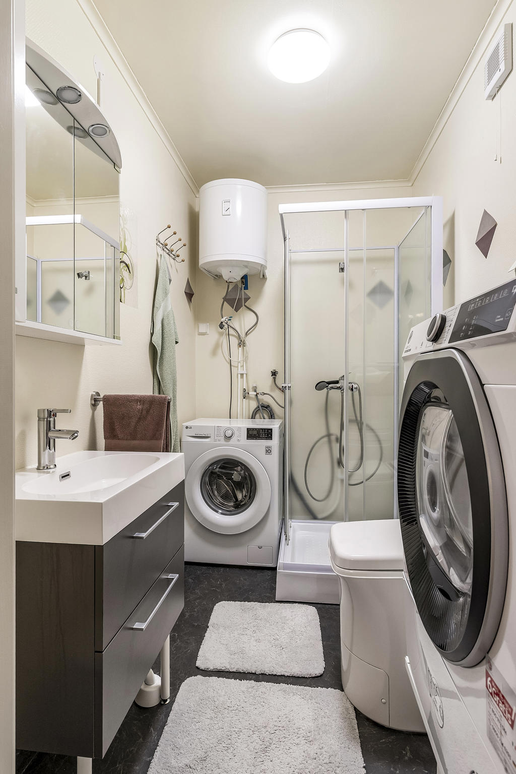 Badrum med tvättmöjligheter