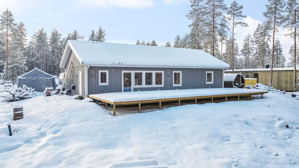 Stor altan på baksidan