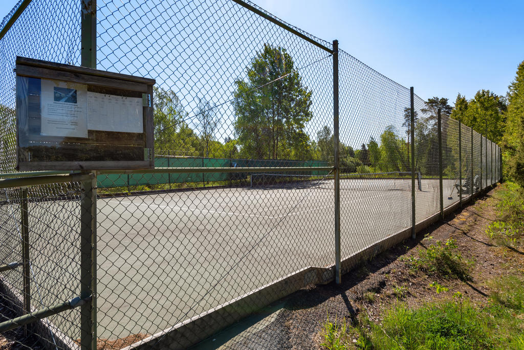 Samfällighetens Tennisbana