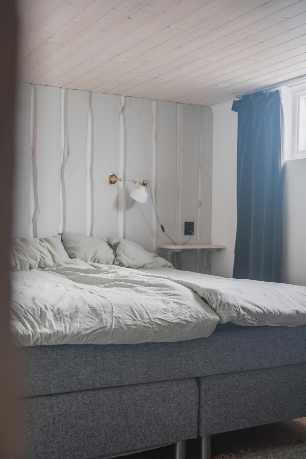 Detaljbild från sovrum i källaren