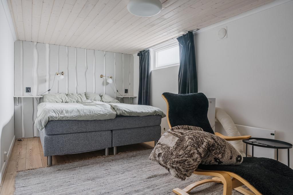 Sovrum på källarplan