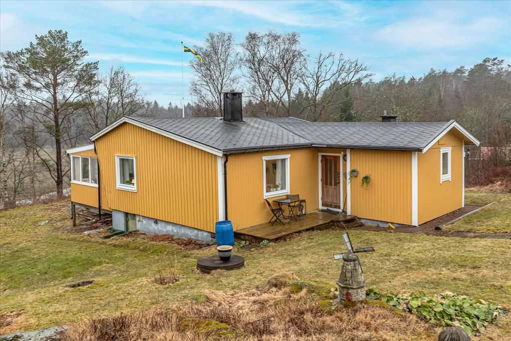 Brastads-Öna 101, Brastad