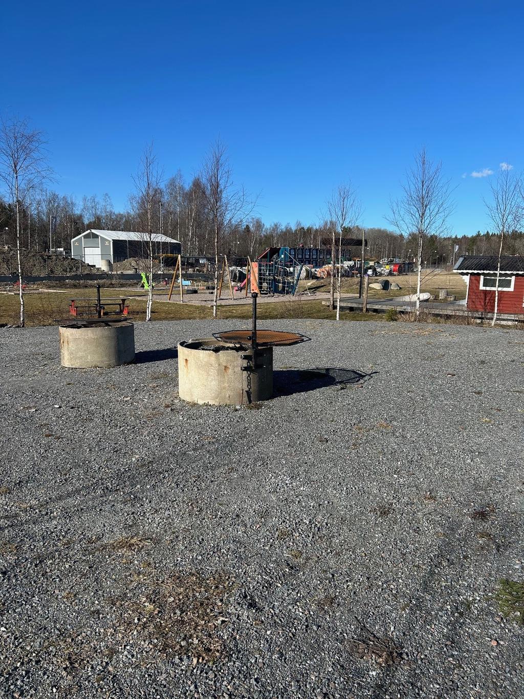 Grillplats vid lekparken
