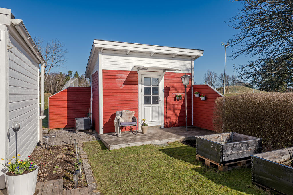 Extra förråd/ gäststuga