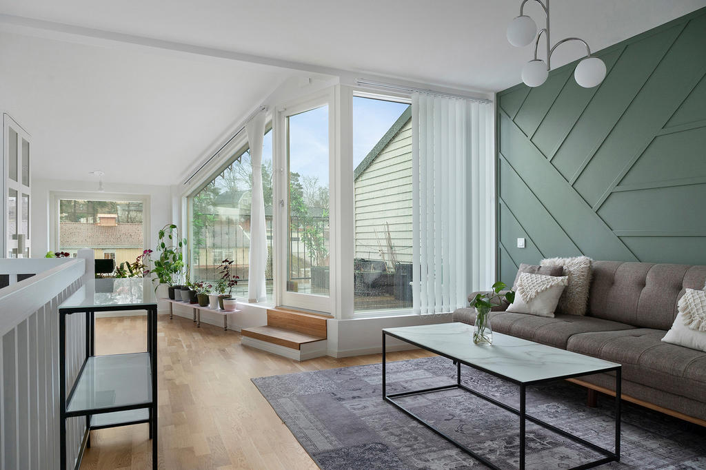 Underbart allrum med terrass högst upp