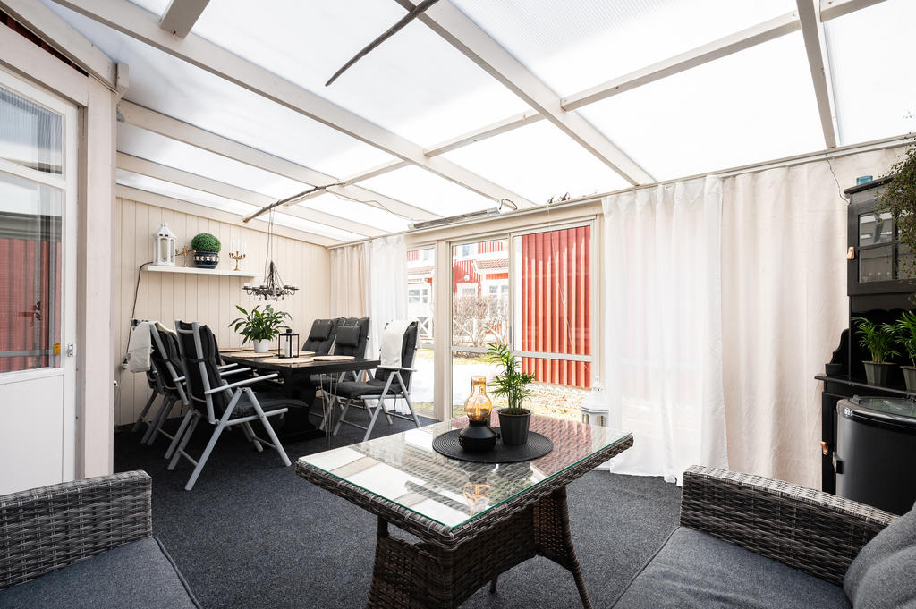 Rymligt uterum på baksidan