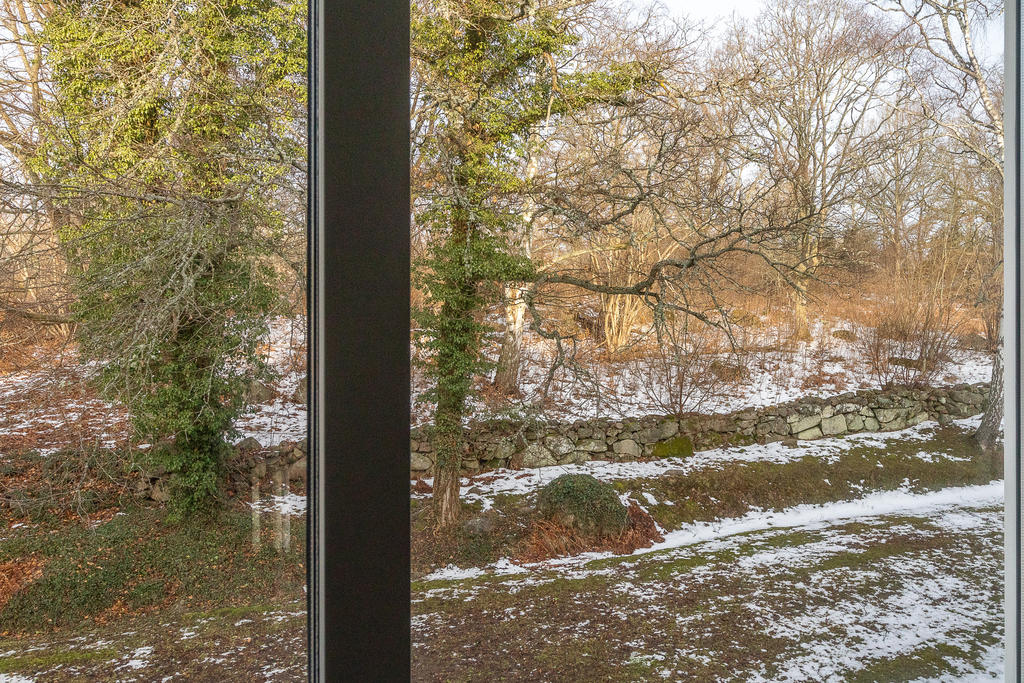 Njut av grönskan med utsikt mot Ekebacken