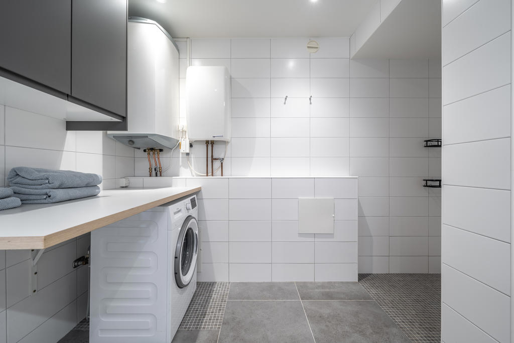 Tvättbänk med överskåp