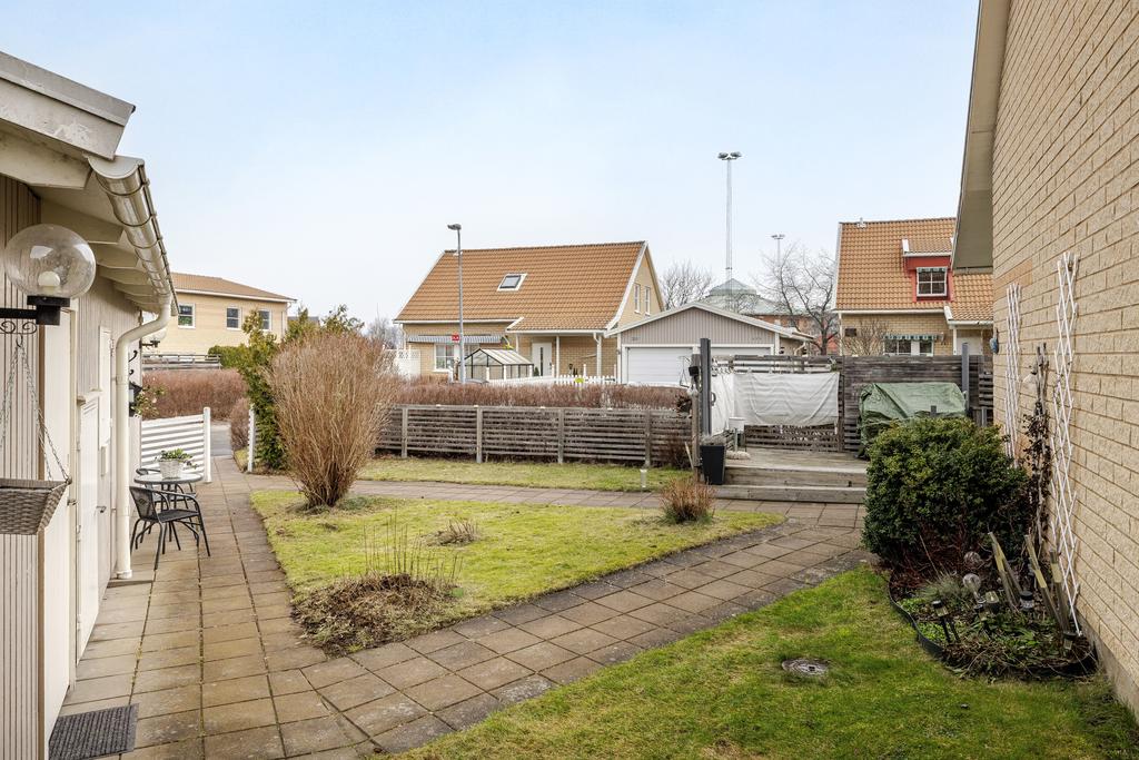 Eget grönområde för plantering, odling eller valfri avkoppling.