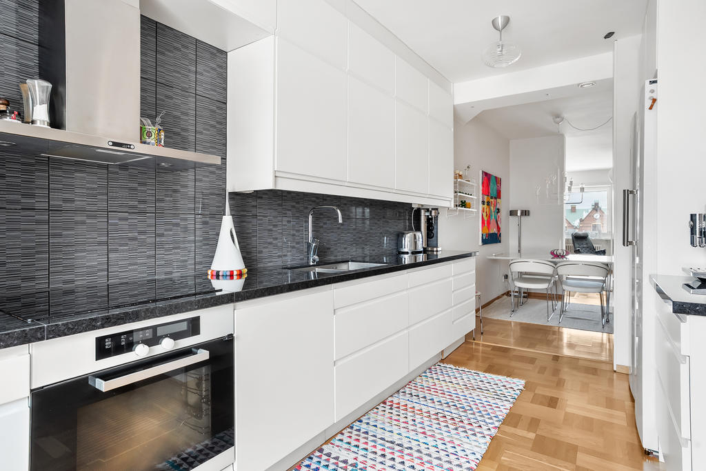 Mycket fräscht och påkostat kök 