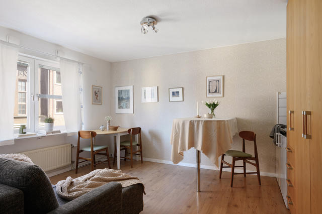 Norra Kopparslagargatan 13 B, Centralt