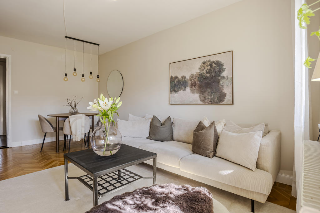 Plats finns även för större soffa 