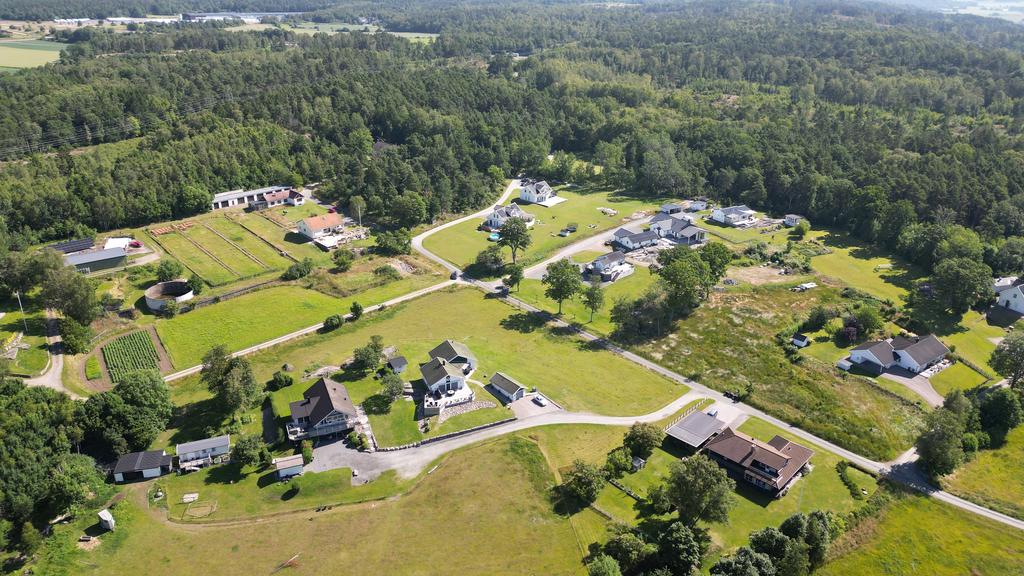 Drönarbild över tomten
