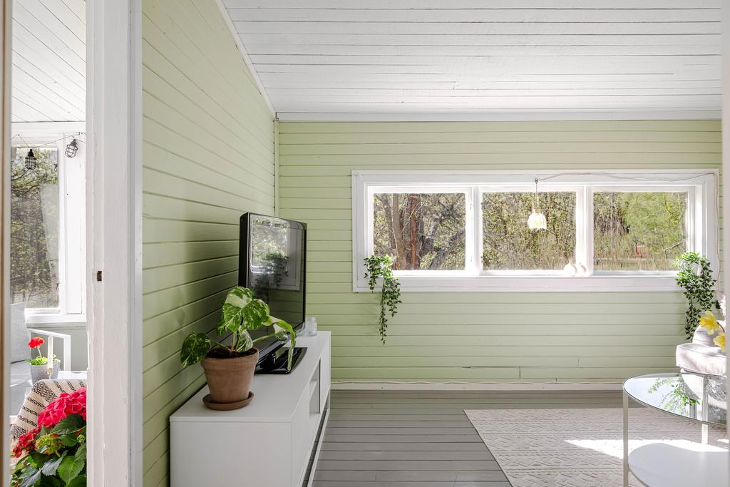Med uterummet består huset av 4 rum. 