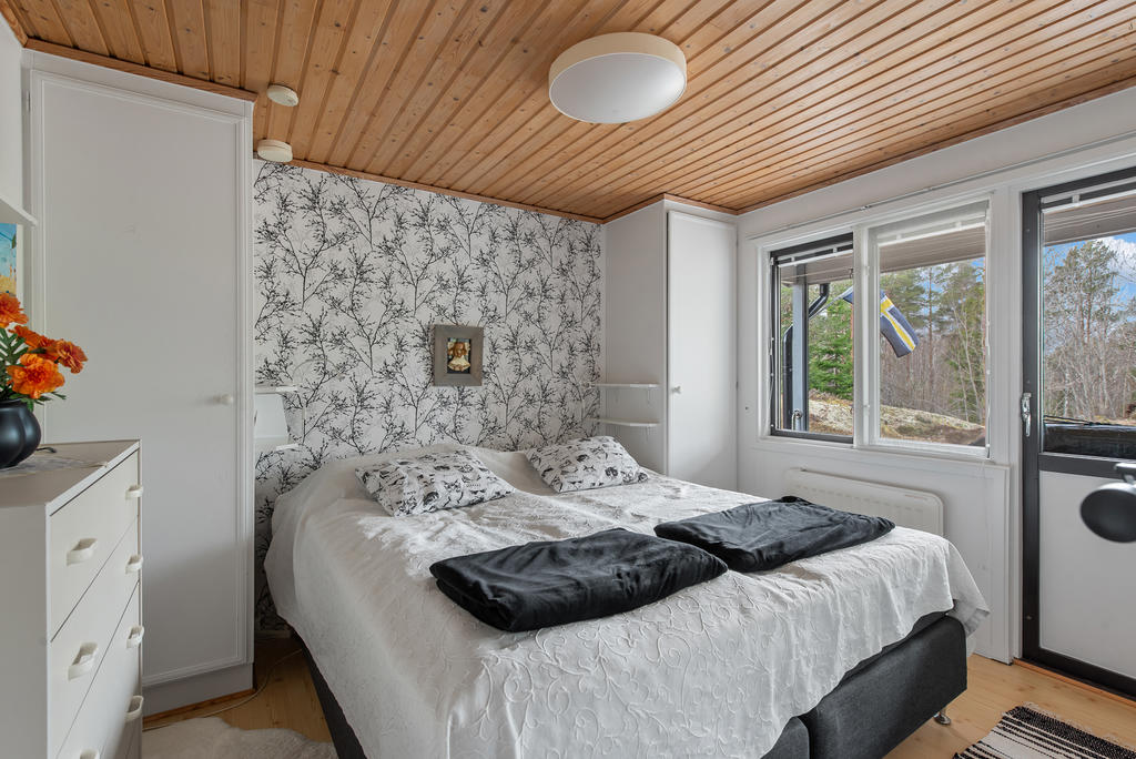 Sovrum 1 med dubbelsäng