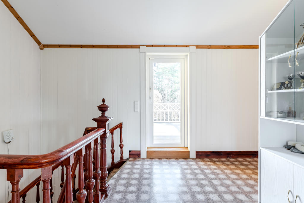 Dörr till den stora balkongen. 