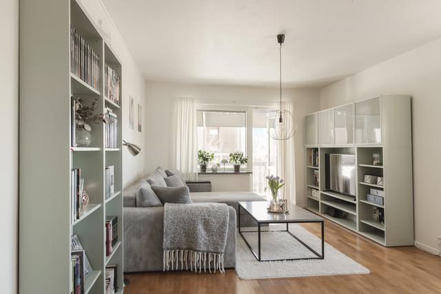 Vardagsrum med plats för soffgrupp