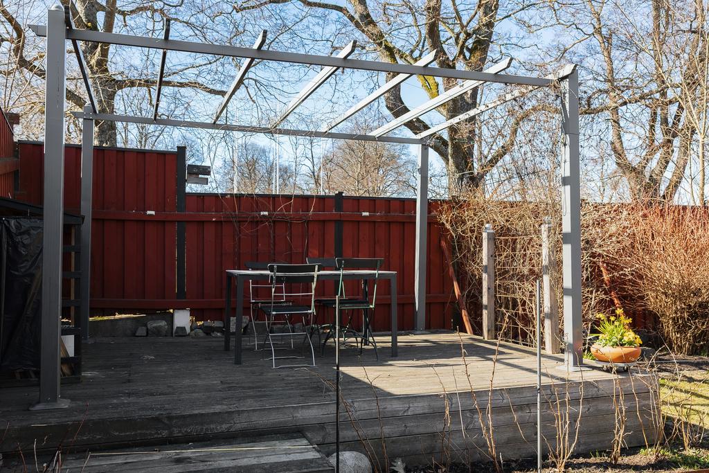 Egen pergola på samfällighetstomt