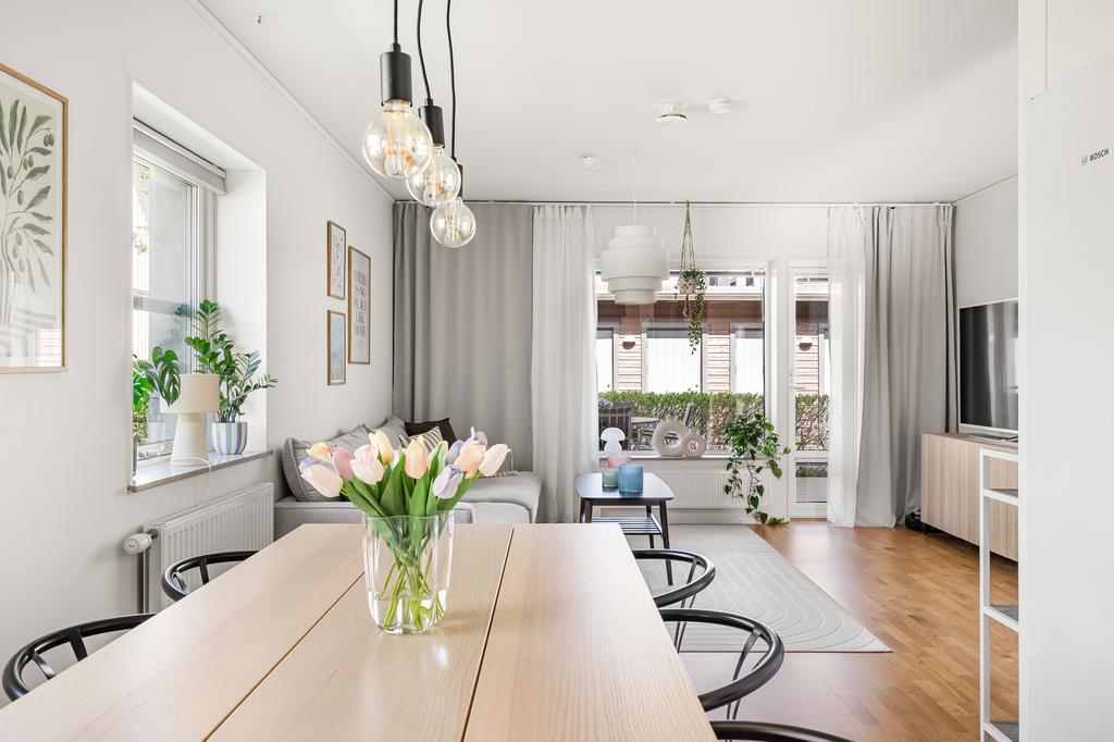Matplats öppet mot vardagsrum