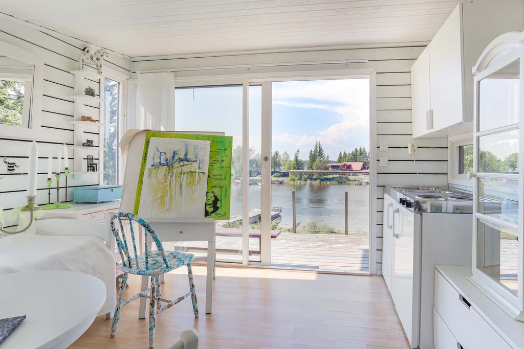 Gäststugan med havsvy