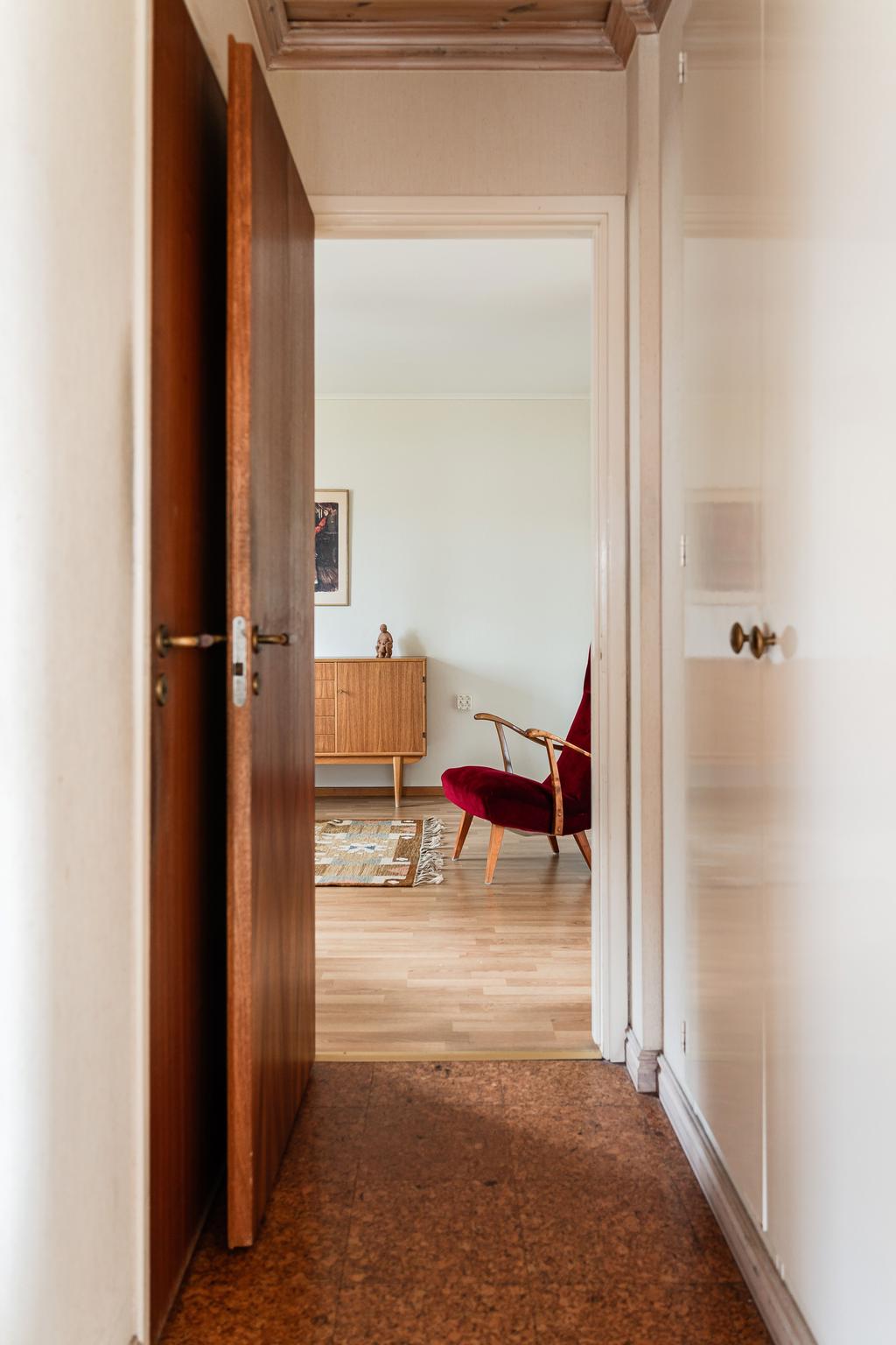 Hall mot sovrum övre plan