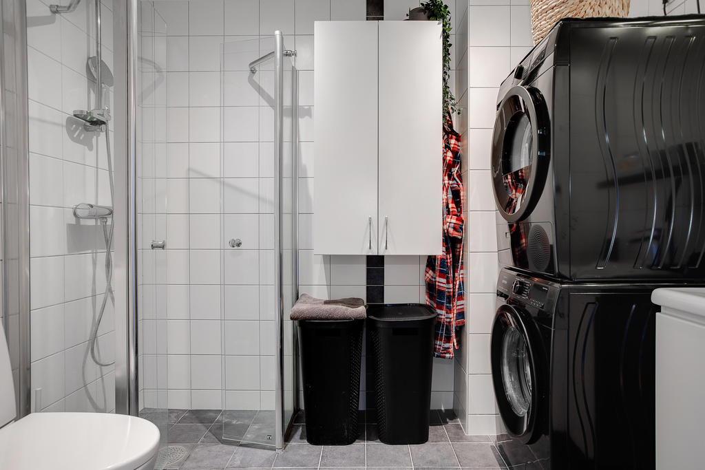 Badrum m tvättpelare