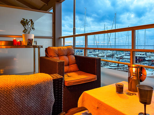 Sommarkväll på övre balkong