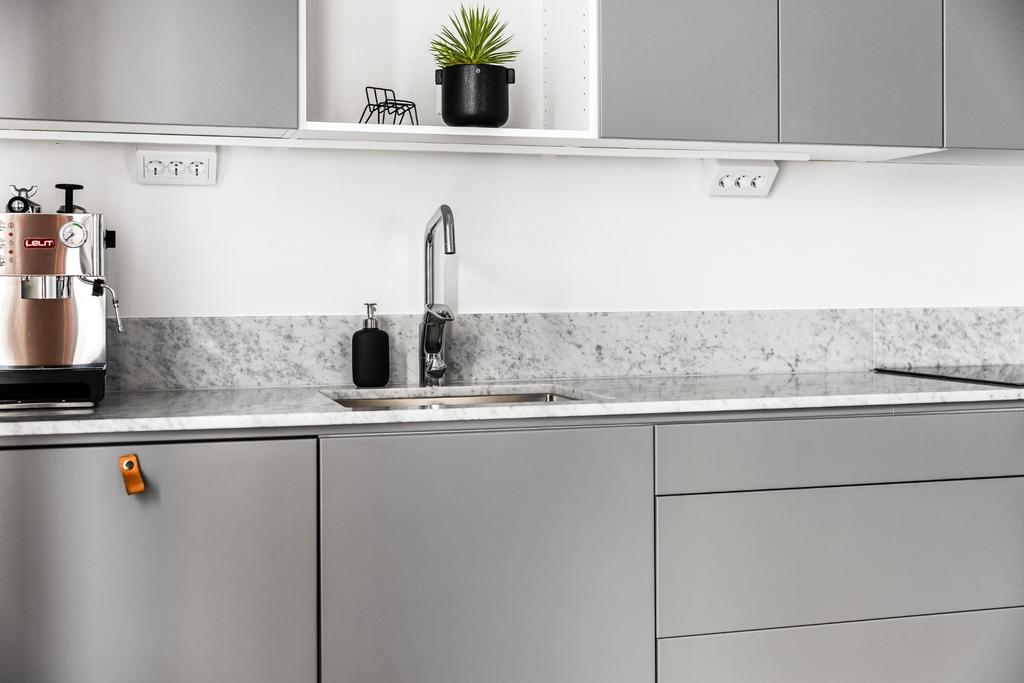 Bänkskiva i carraramarmor 