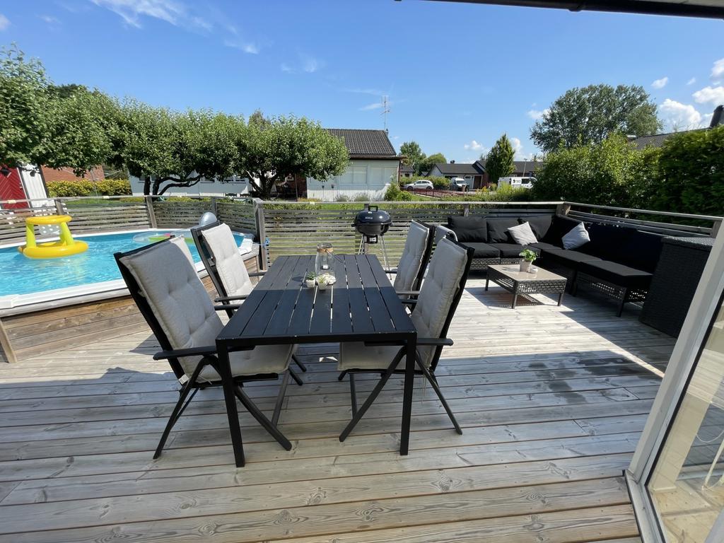 Plats för matbord och stolar 