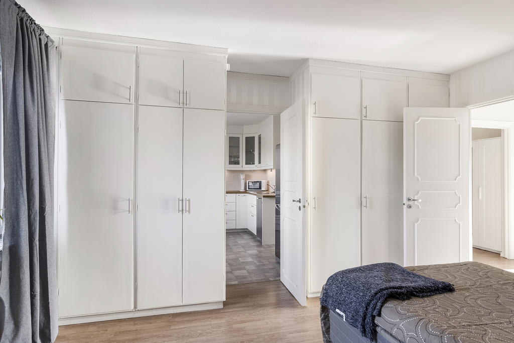 Gott om klädförvaring