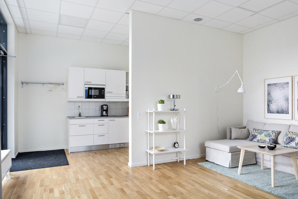 Gemensamhetslokalen har både badrum och fullutrustat kök.