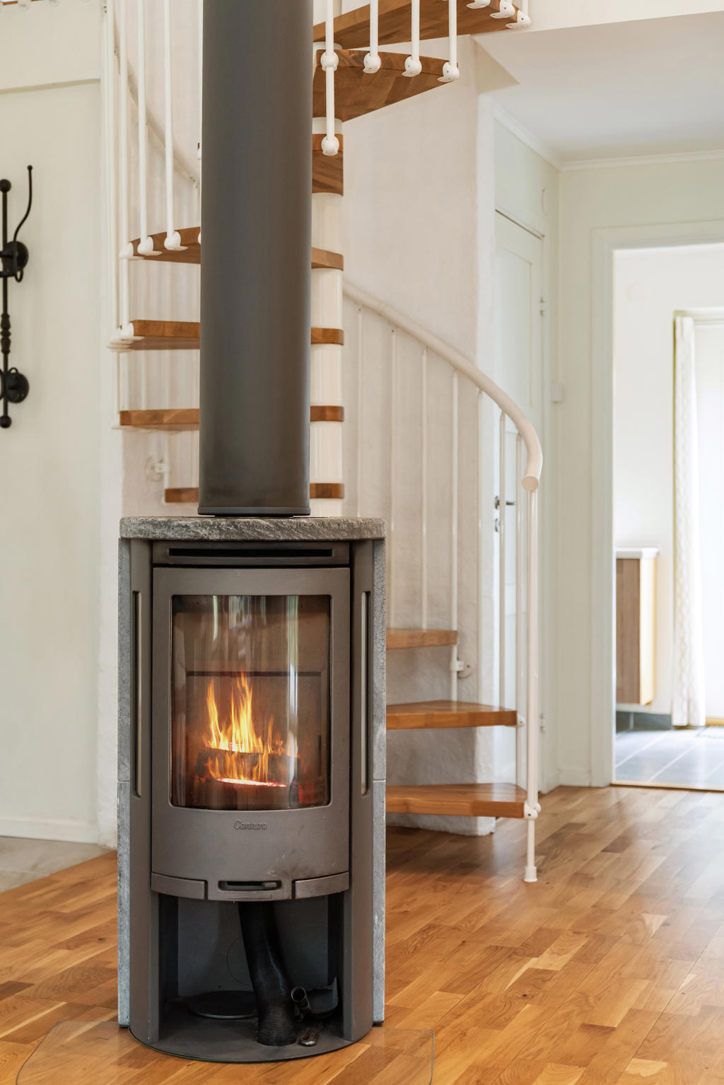 Braskamin med täljsten