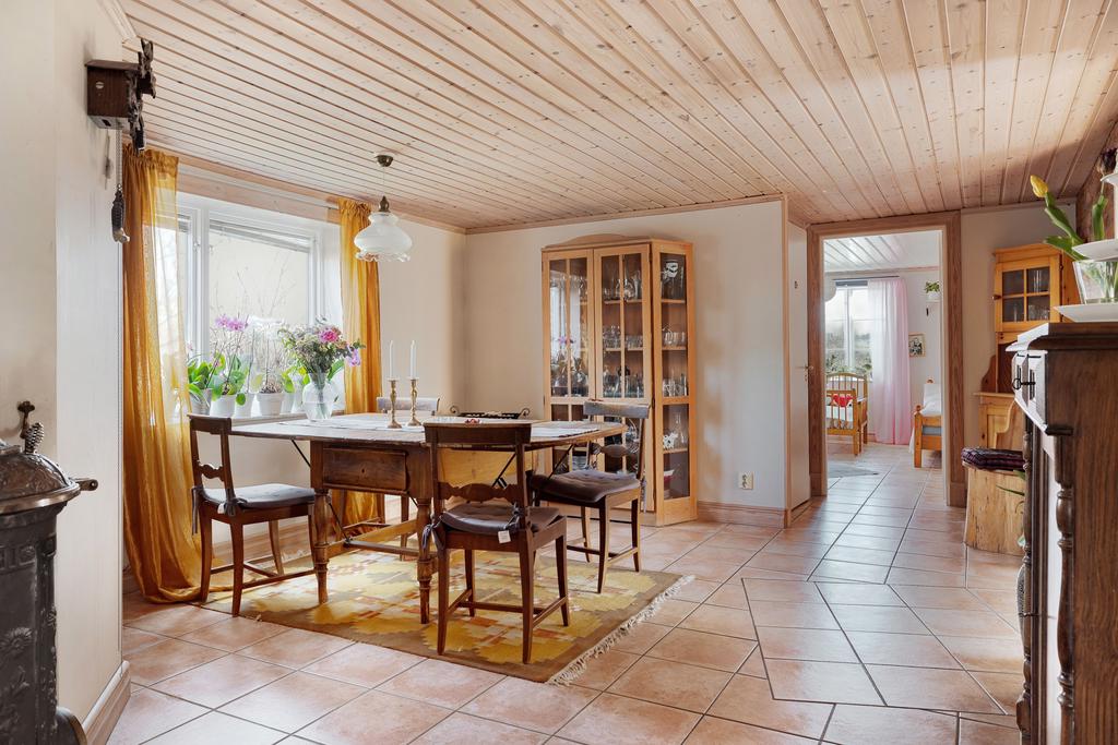 Matrum mot gäst-/sovrum