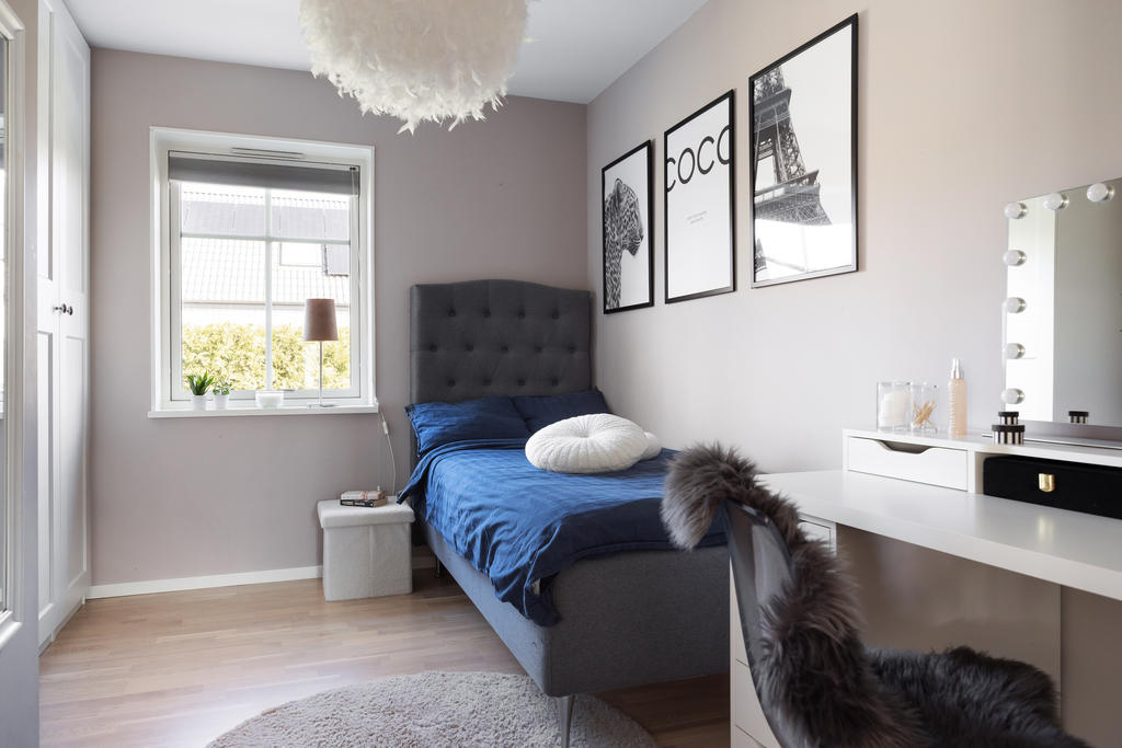 Sovrum med plats för enkelsäng