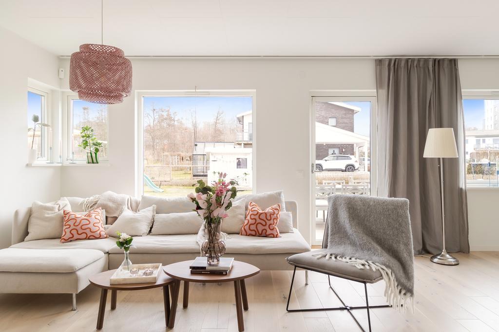 Sociala ytor med fin kontakt mellan inne och ute.