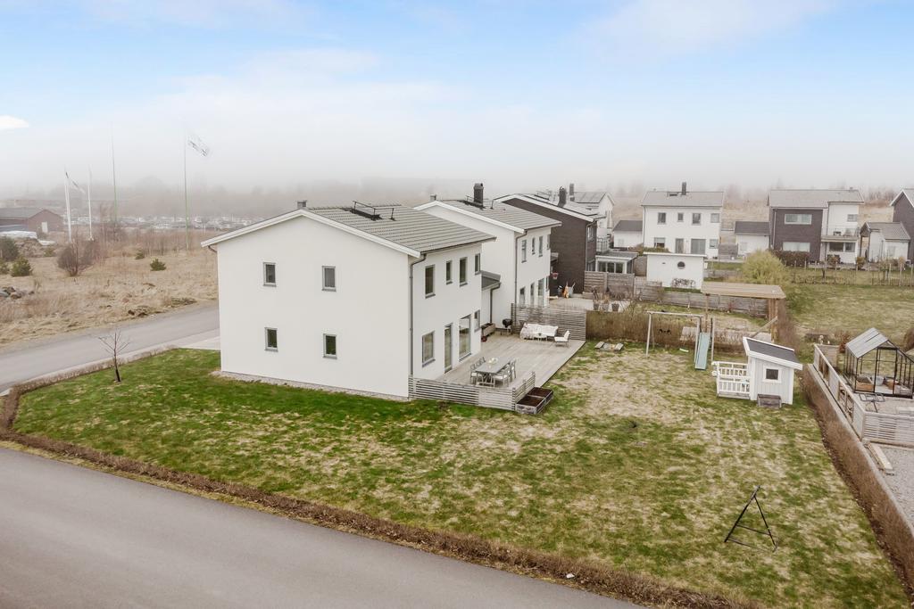 Översikt av tomt och läge i området.