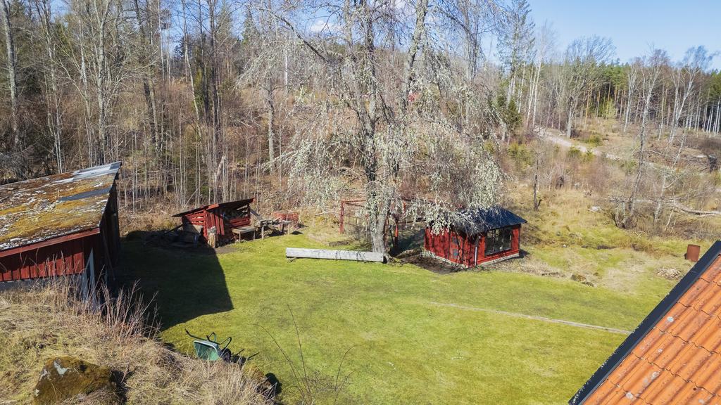 Uthuslängan och hönshuset