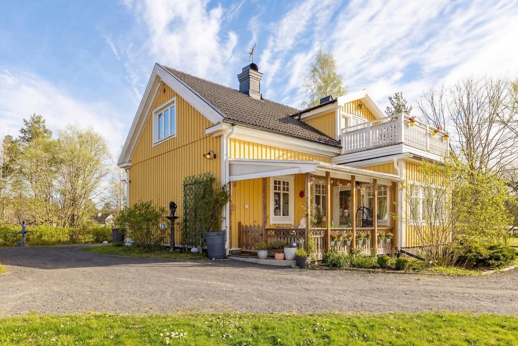 191 kvm villa med 5 sovrum 2 verandor och en stor balkong