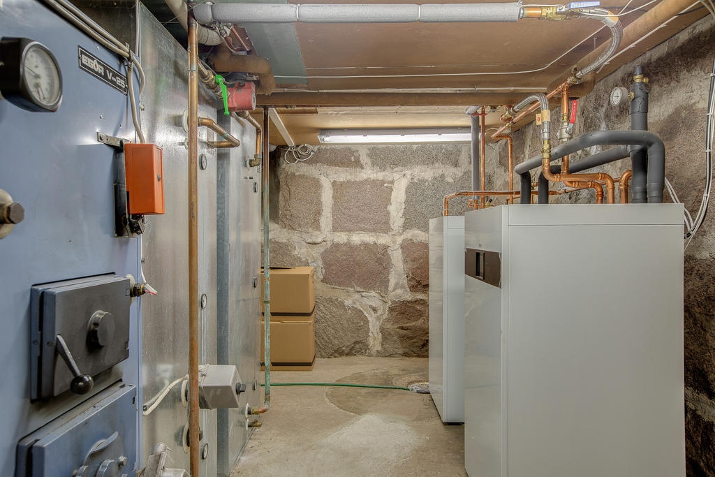 Jordvärmepump och ackumulatortank