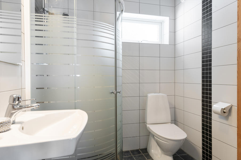 Badrummet upplevs rymligt och välplanerat