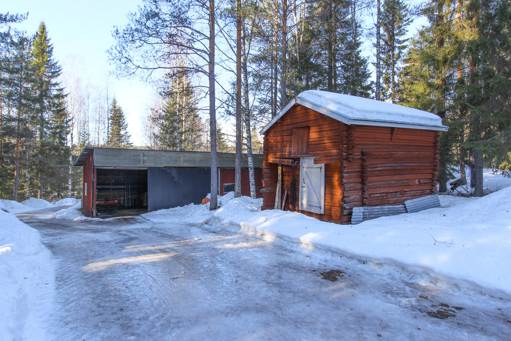 Förråd och härbre