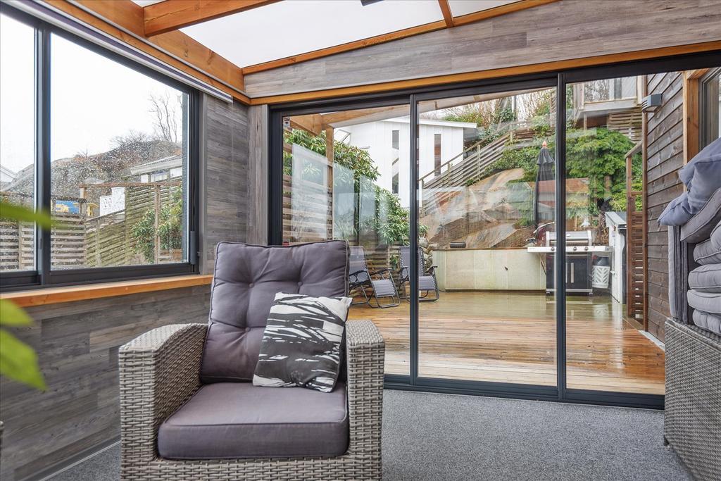 Uterum med vy mot altan