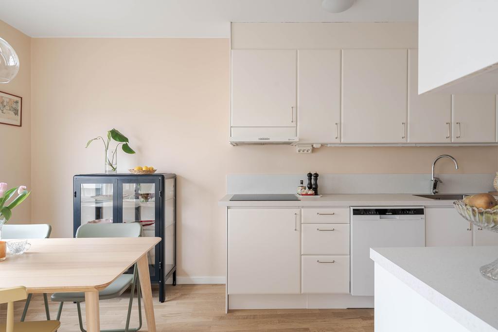 Stilfullt kök ton i ton