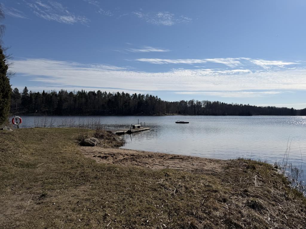Lövholmens badplats 800 meter från tomten