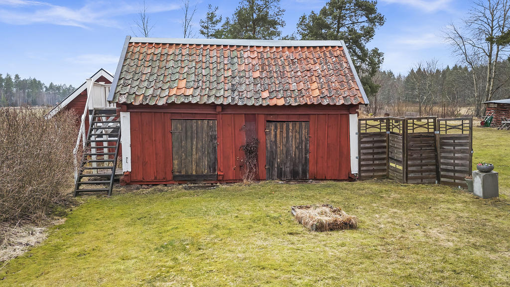 Uthus med loft 