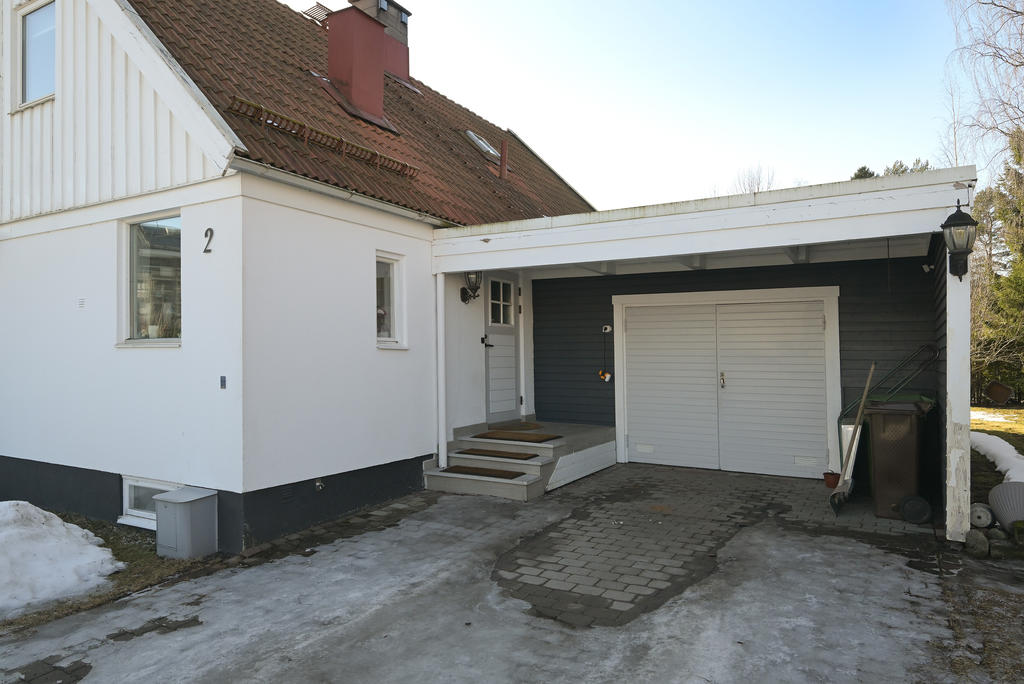 Entren med garage