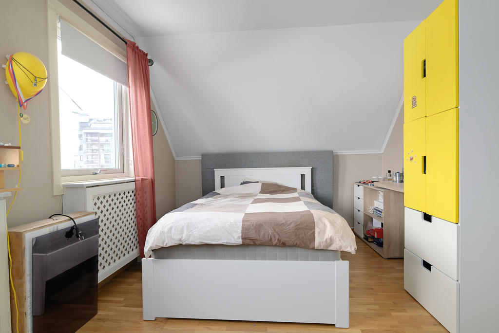 Sovrum 2- övre plan